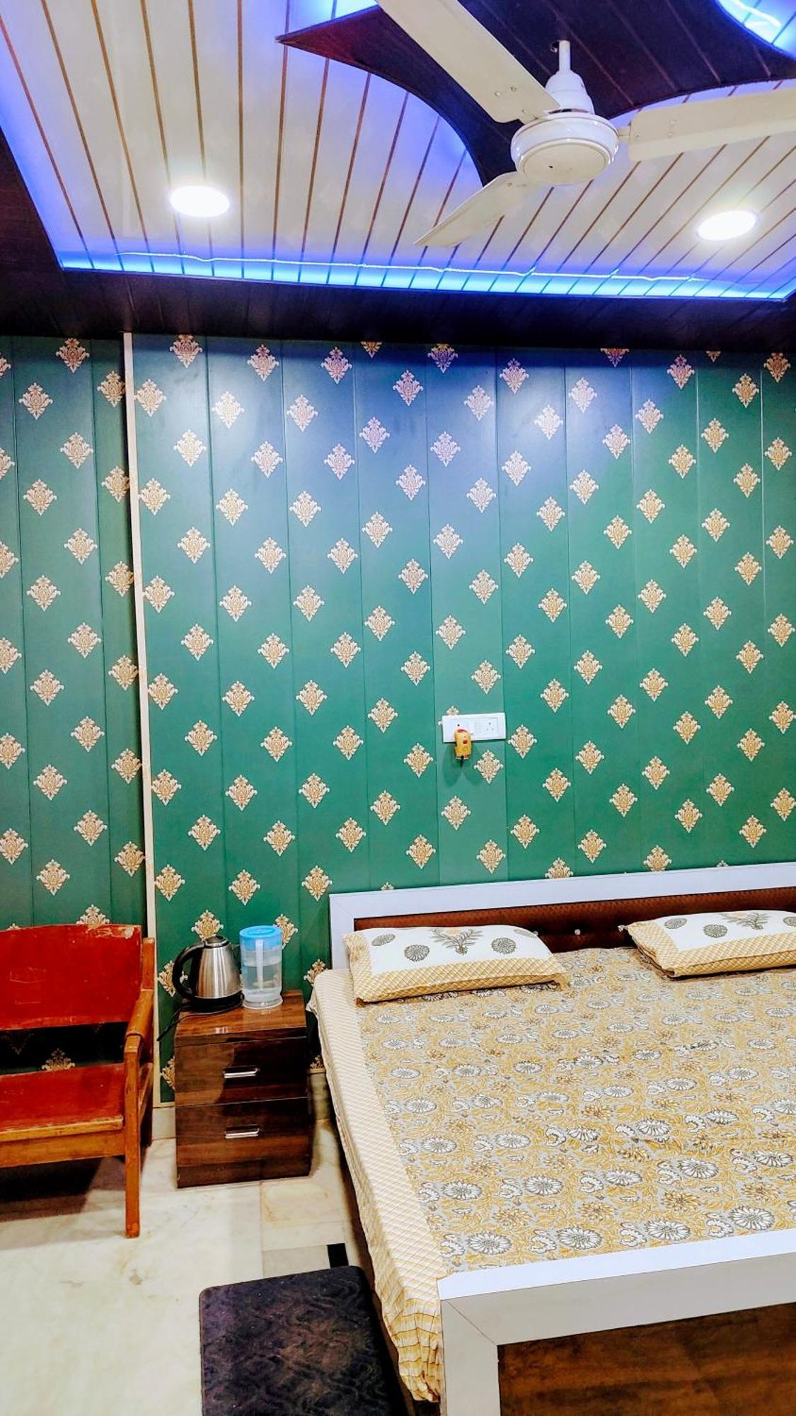 Hotel Raju Homestay Ayodhya 150 Meters From Shree Ram Janmbhoomi Temple 200 Meters From Ayodhya Dham Railway Station Екстериор снимка