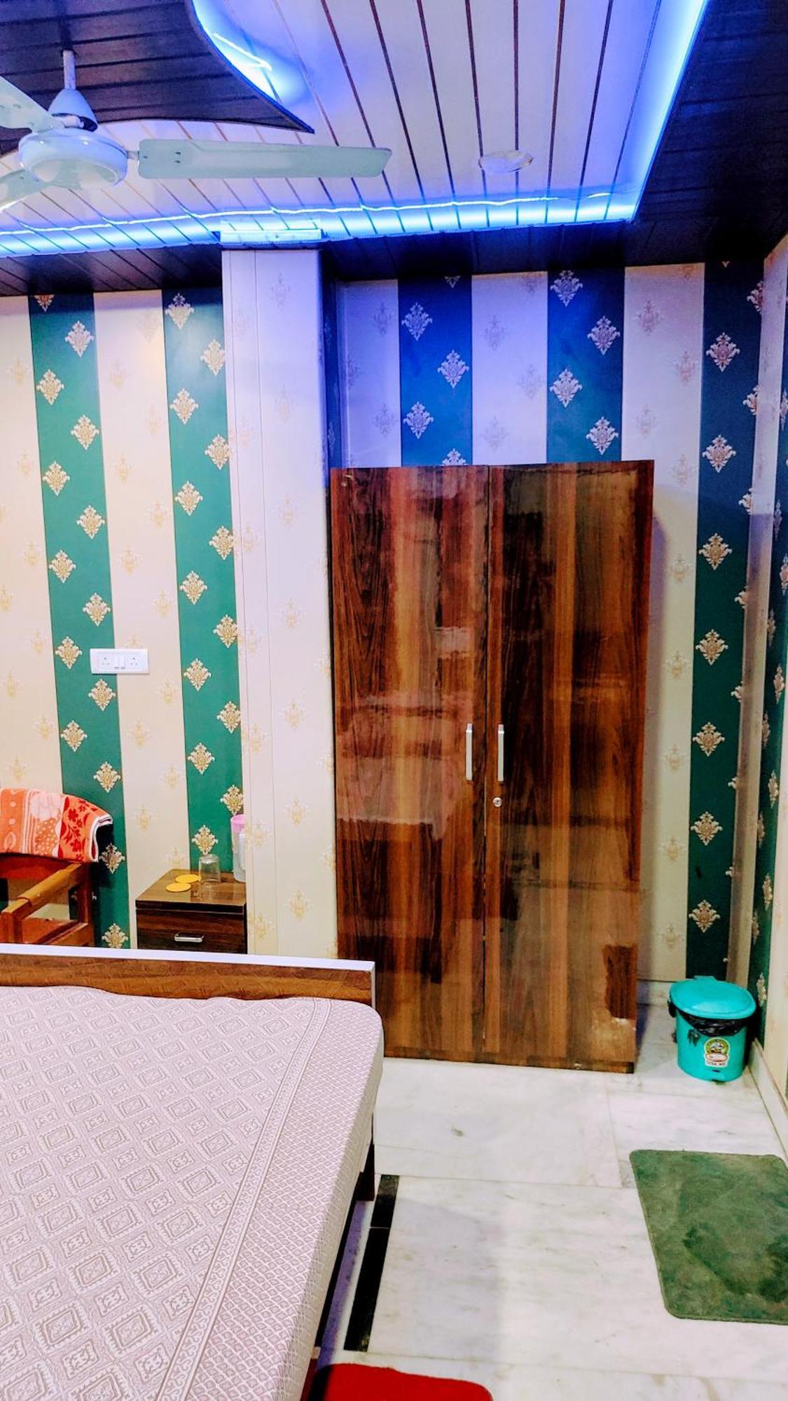 Hotel Raju Homestay Ayodhya 150 Meters From Shree Ram Janmbhoomi Temple 200 Meters From Ayodhya Dham Railway Station Екстериор снимка