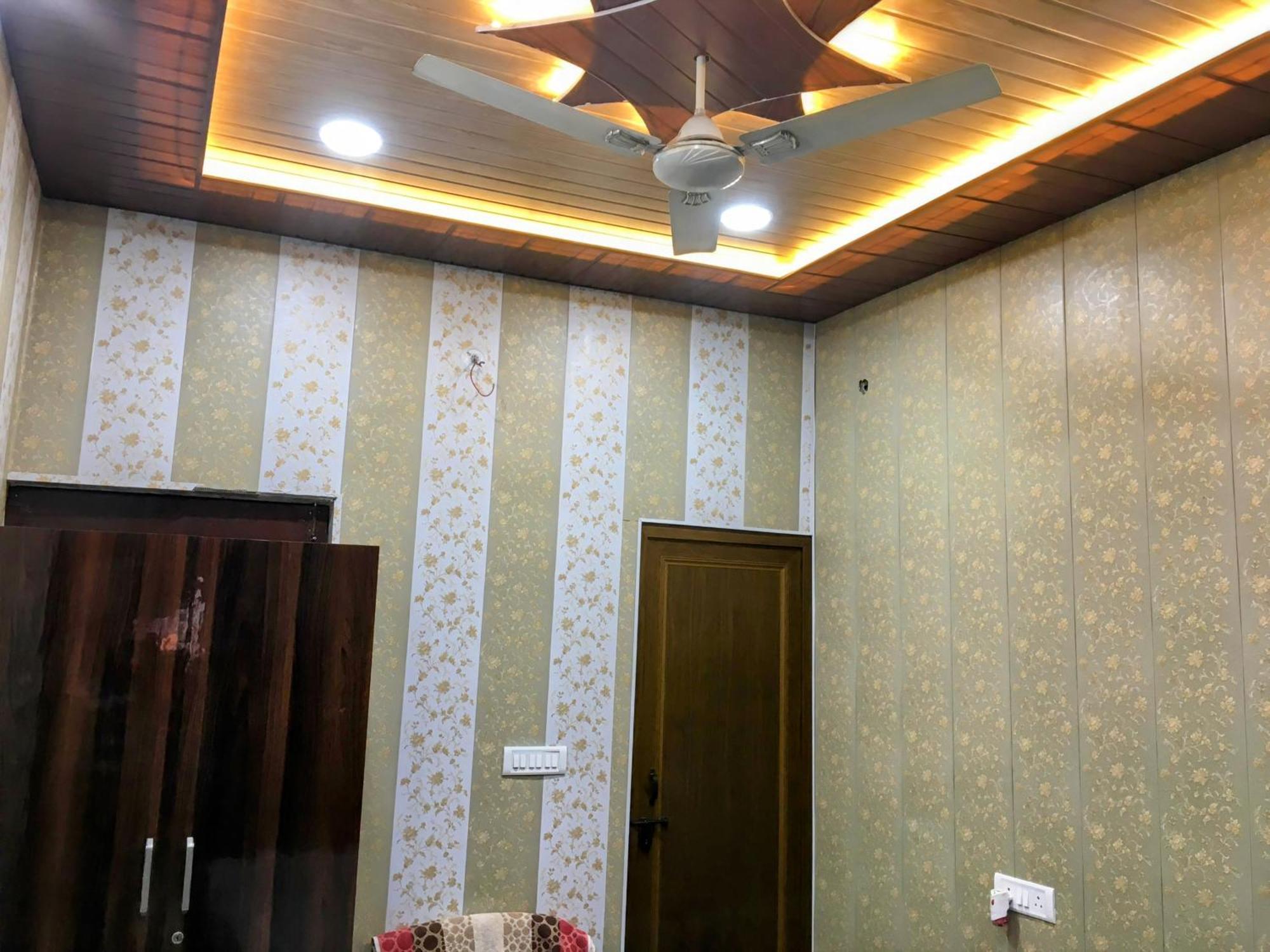 Hotel Raju Homestay Ayodhya 150 Meters From Shree Ram Janmbhoomi Temple 200 Meters From Ayodhya Dham Railway Station Екстериор снимка