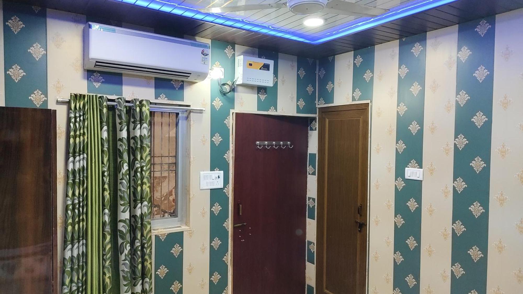 Hotel Raju Homestay Ayodhya 150 Meters From Shree Ram Janmbhoomi Temple 200 Meters From Ayodhya Dham Railway Station Екстериор снимка