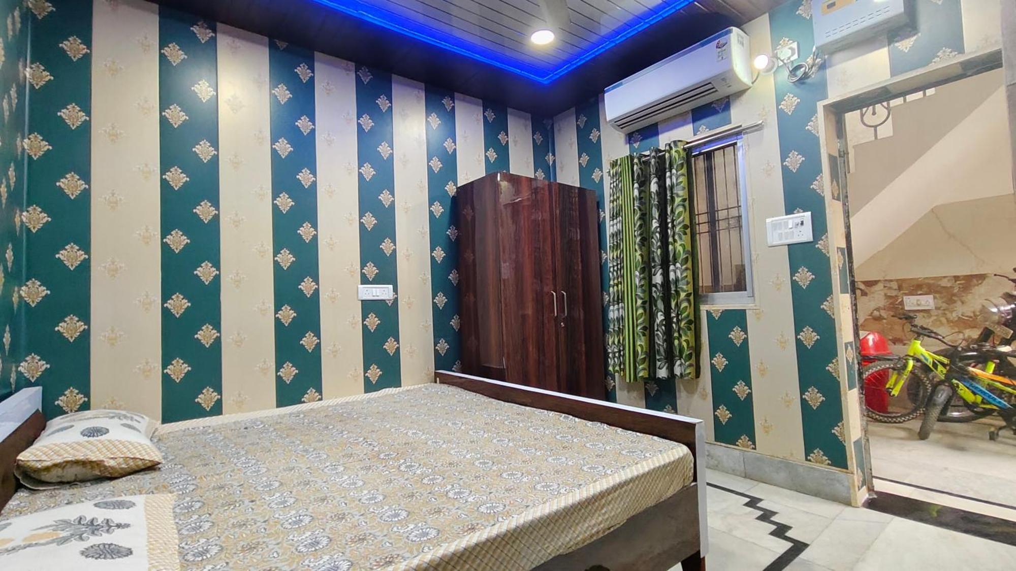 Hotel Raju Homestay Ayodhya 150 Meters From Shree Ram Janmbhoomi Temple 200 Meters From Ayodhya Dham Railway Station Екстериор снимка